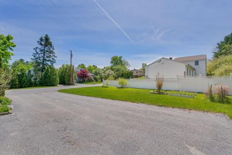 19 Cobb Avenue Portland ME 04102