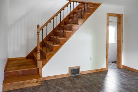 13 Towle Avenue Auburn ME 04210
