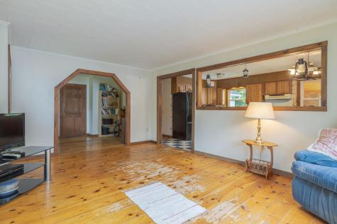 927 Pleasant Street Blue Hill ME 04614