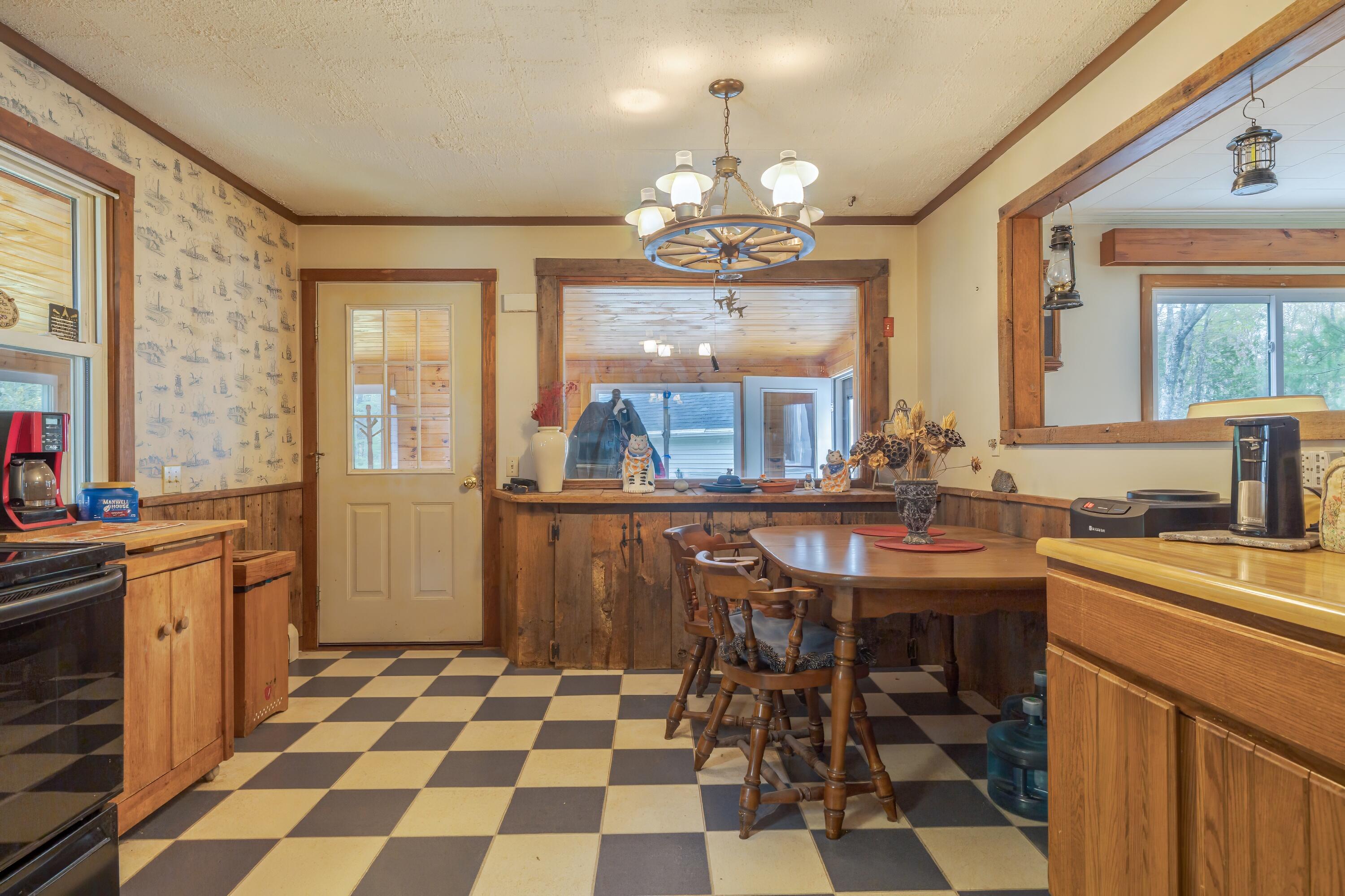 927 Pleasant Street Blue Hill ME 04614