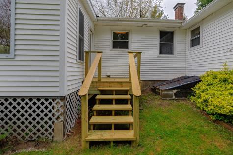 927 Pleasant Street Blue Hill ME 04614