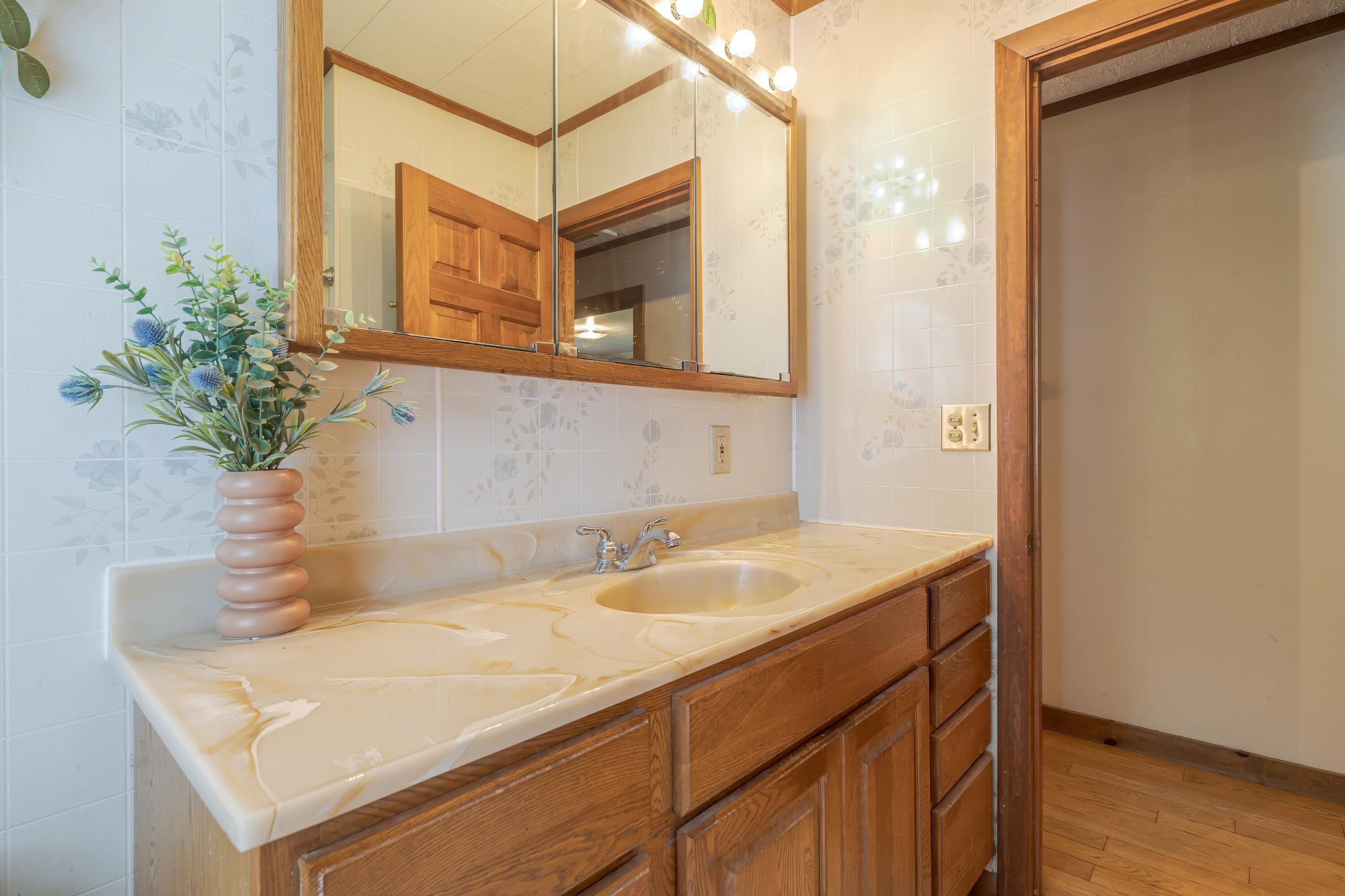 927 Pleasant Street Blue Hill ME 04614