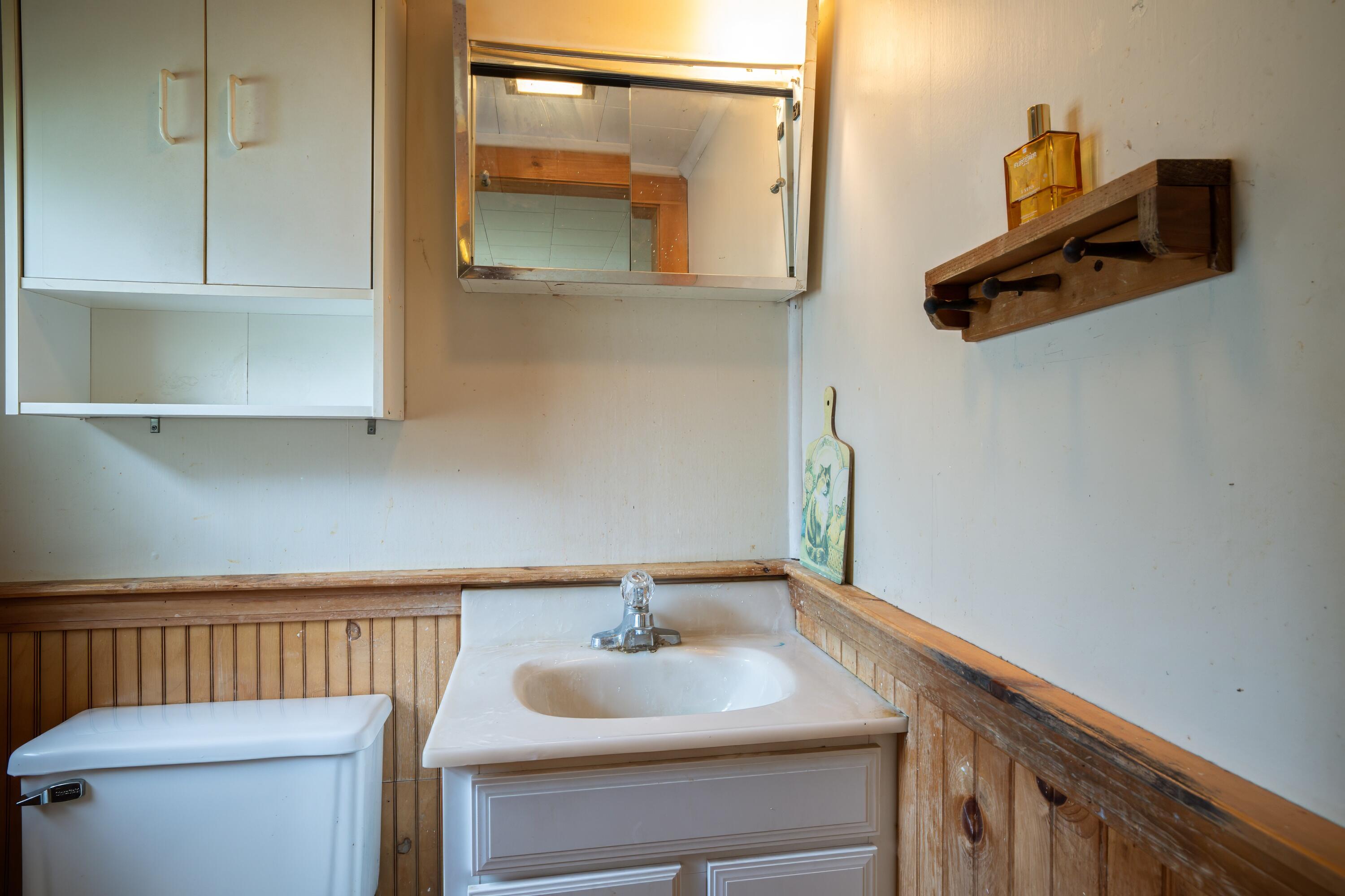 927 Pleasant Street Blue Hill ME 04614