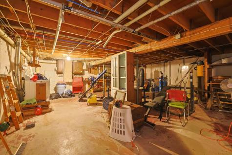 927 Pleasant Street Blue Hill ME 04614