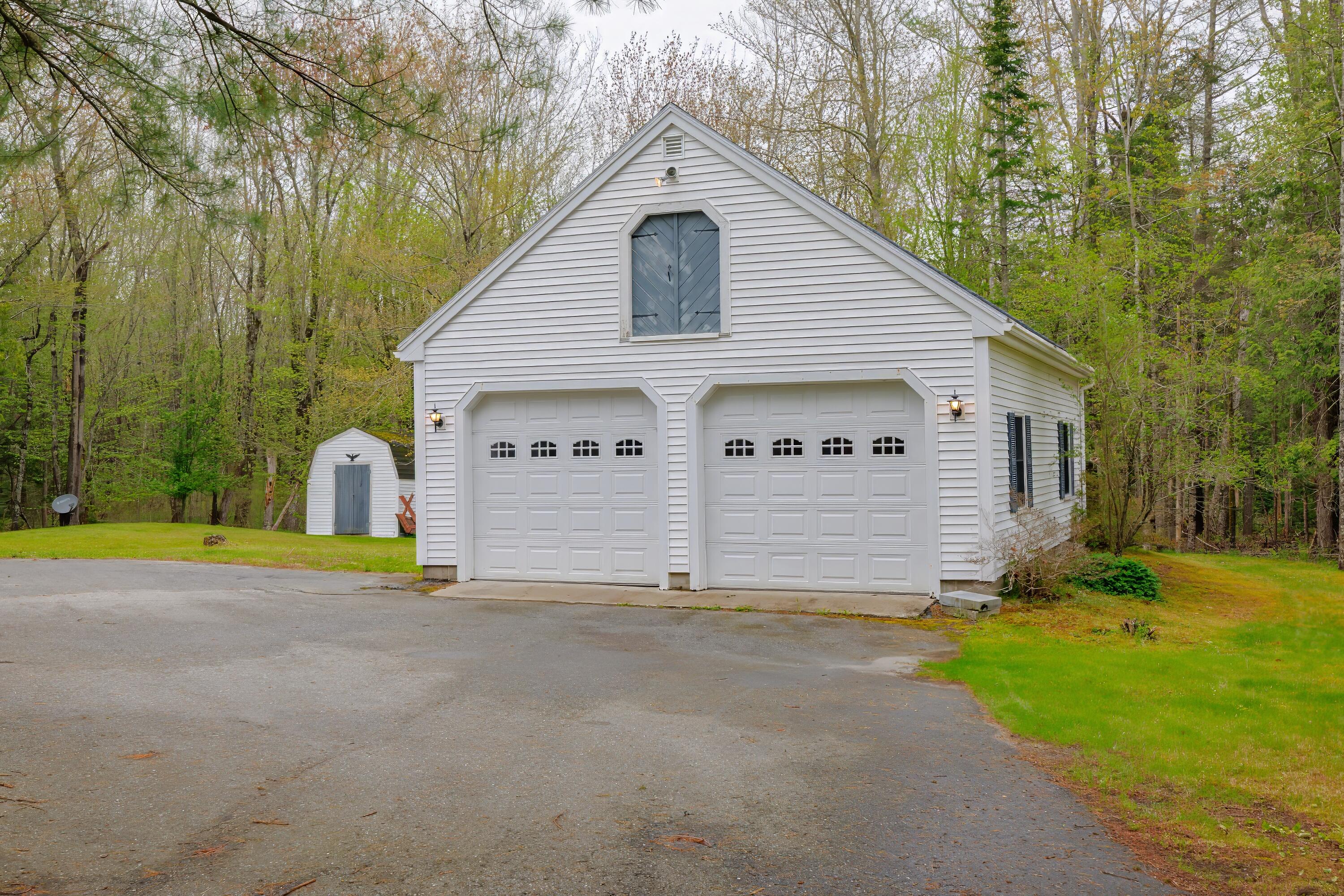 927 Pleasant Street Blue Hill ME 04614