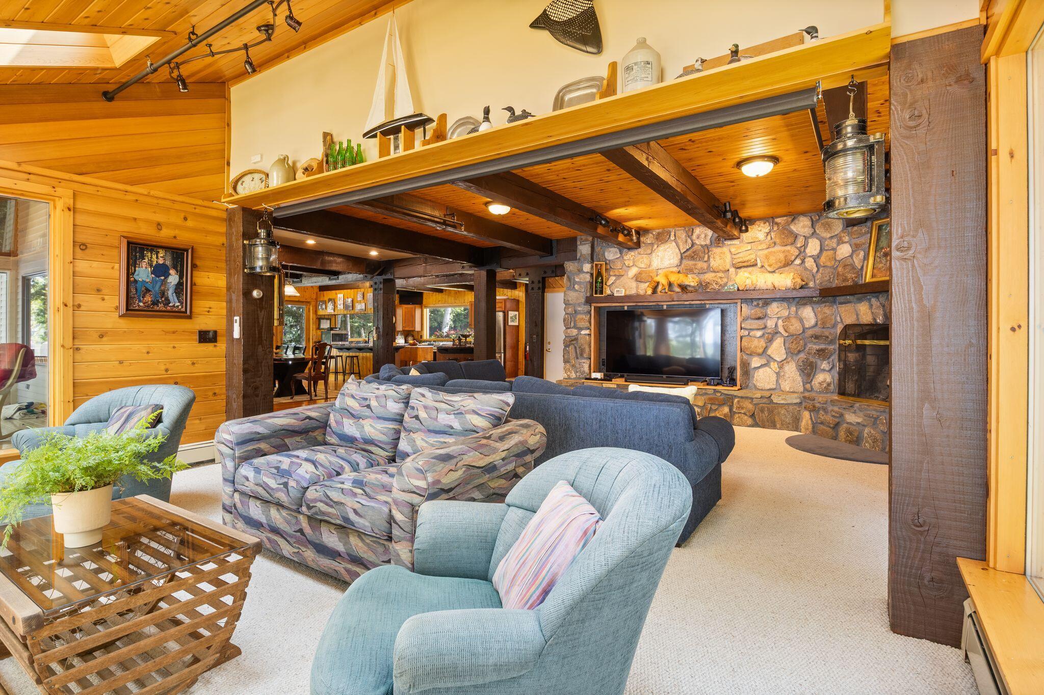 480 Point Drive Mount Vernon ME 04352