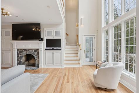 13 Streamwood Lane Falmouth ME 04105