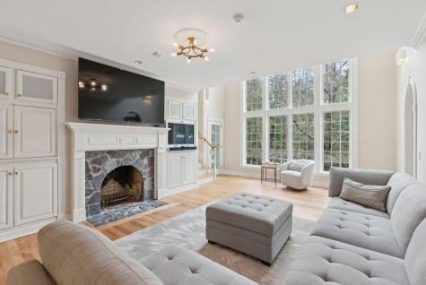 13 Streamwood Lane Falmouth ME 04105