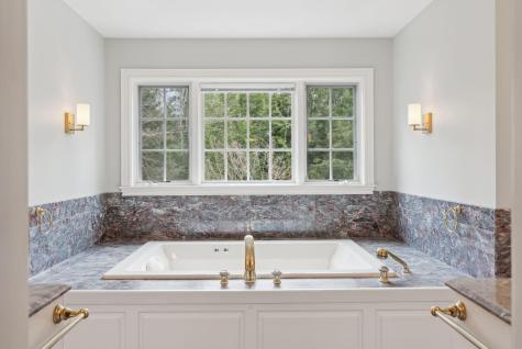 13 Streamwood Lane Falmouth ME 04105