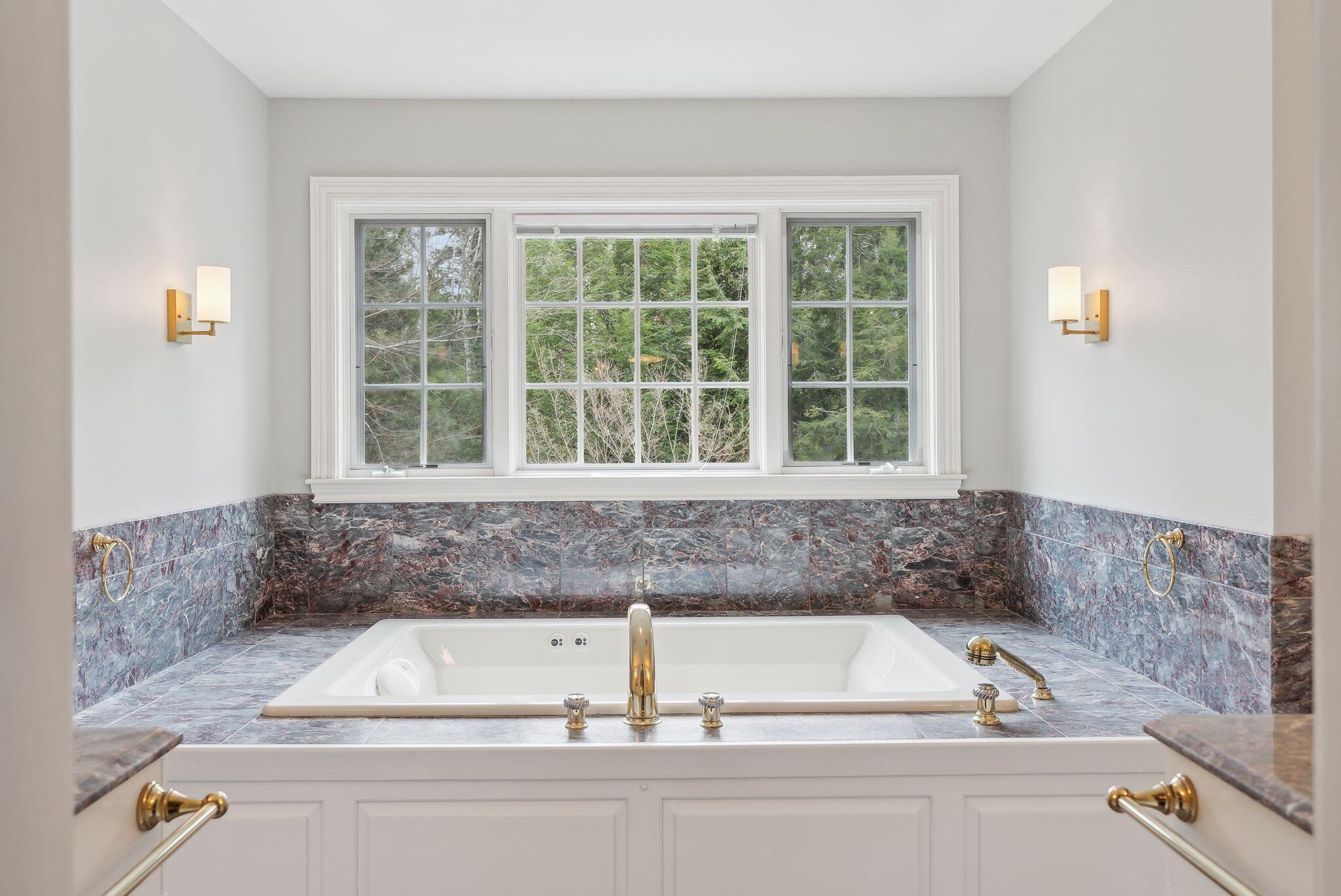 13 Streamwood Lane Falmouth ME 04105