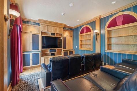 13 Streamwood Lane Falmouth ME 04105