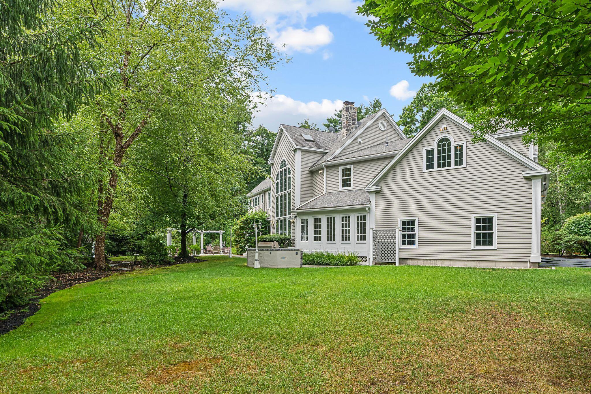 13 Streamwood Lane Falmouth ME 04105