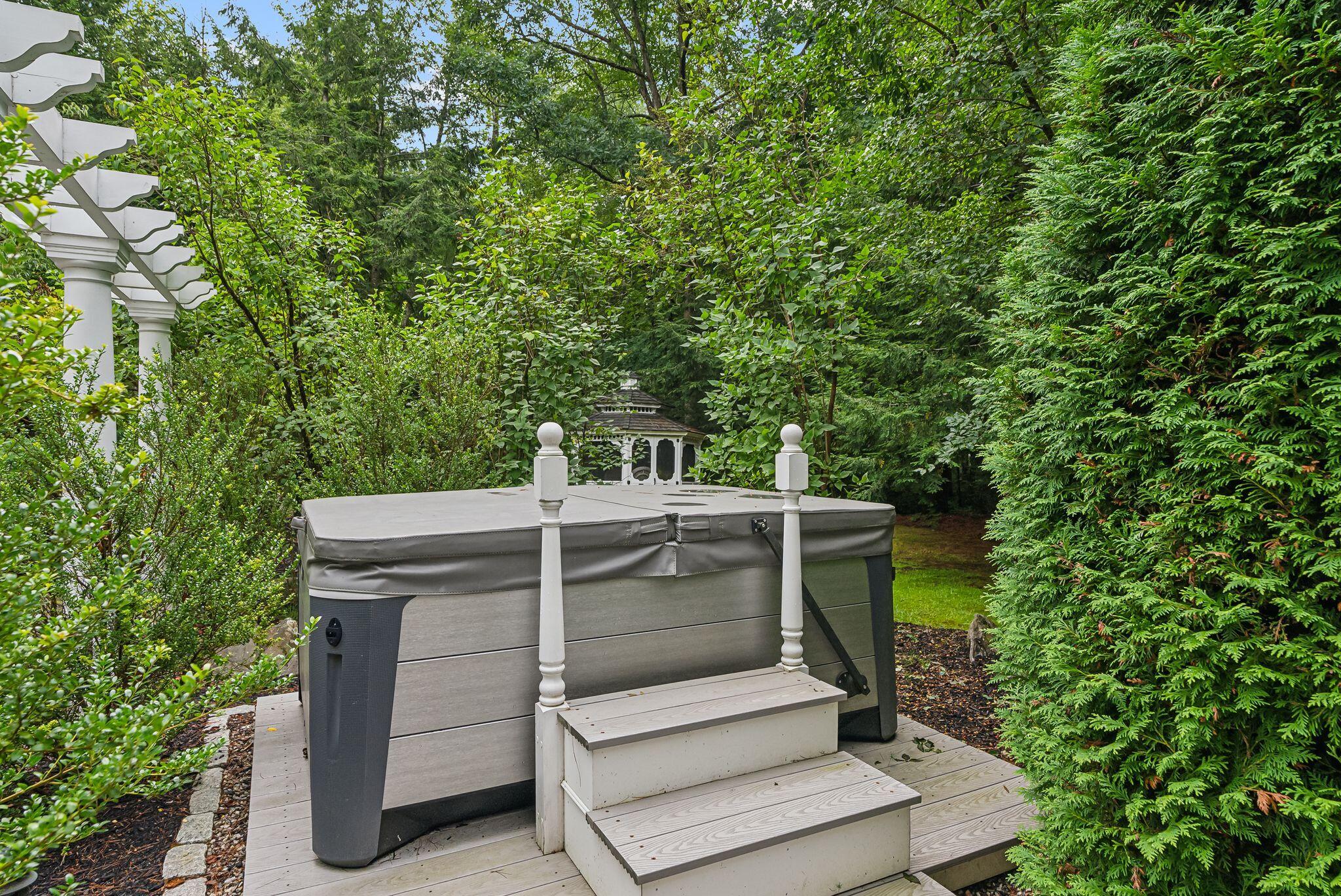 13 Streamwood Lane Falmouth ME 04105