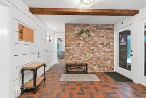 14 Briarcliff Knoll Auburn ME 04210