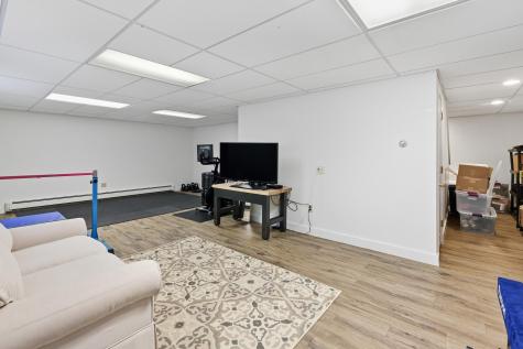 14 Briarcliff Knoll Auburn ME 04210