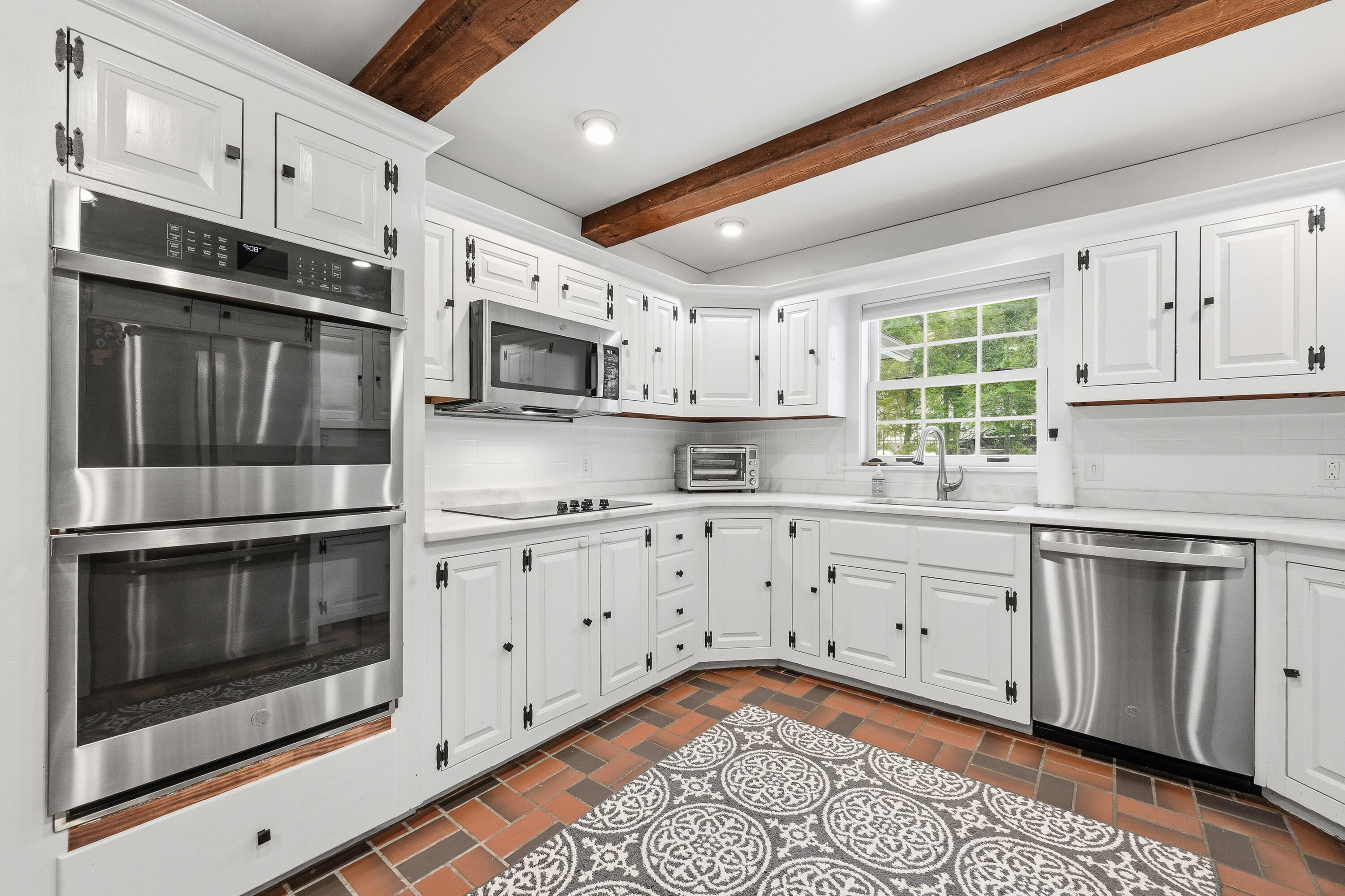 14 Briarcliff Knoll Auburn ME 04210