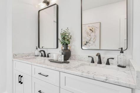 33 Rose Drive Cumberland ME 04021