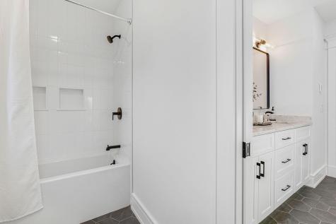 33 Rose Drive Cumberland ME 04021