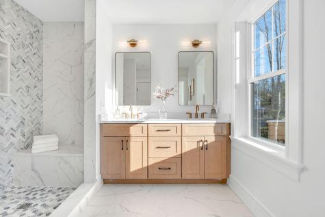 33 Rose Drive Cumberland ME 04021