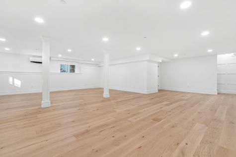 33 Rose Drive Cumberland ME 04021