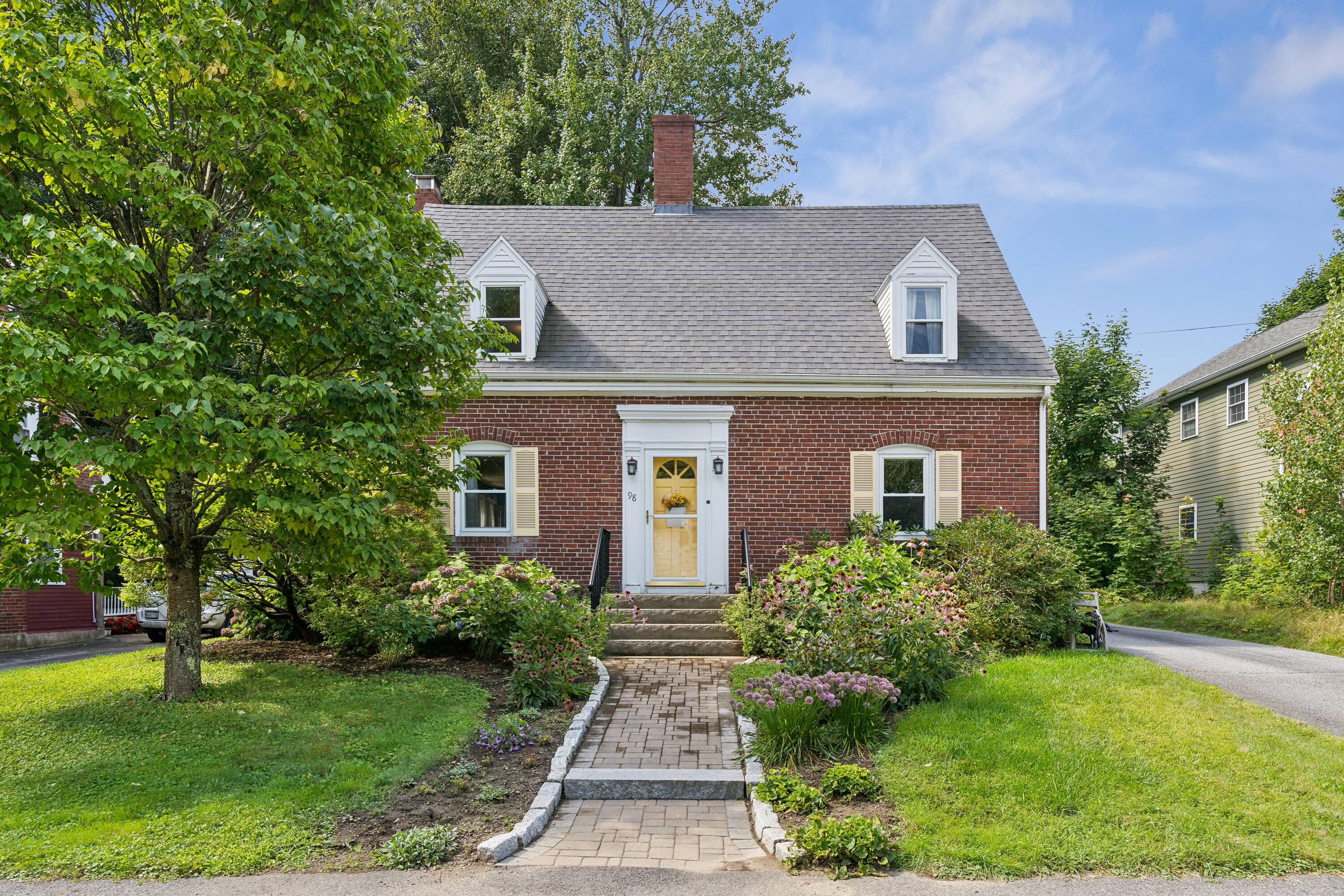 98 Lake Street Auburn ME 04210