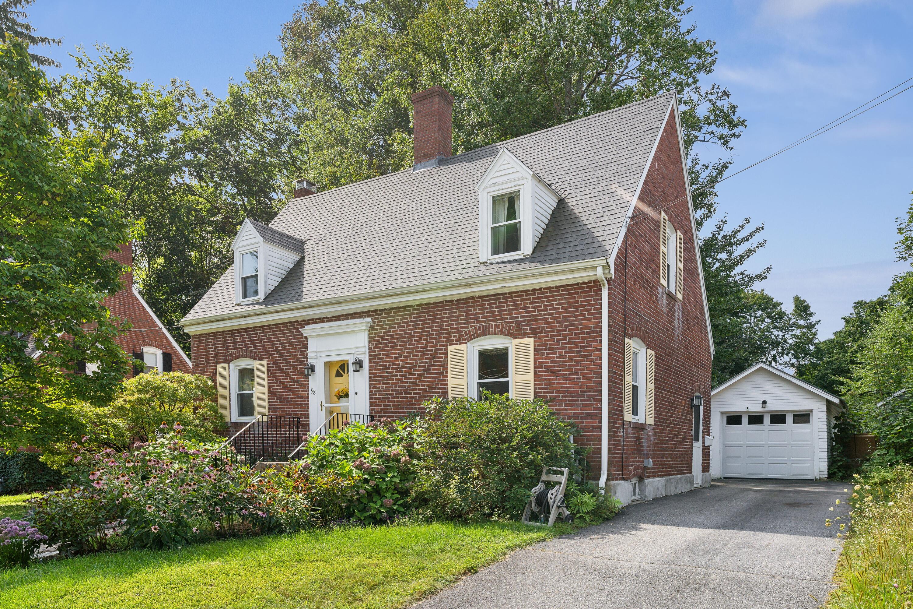 98 Lake Street Auburn ME 04210