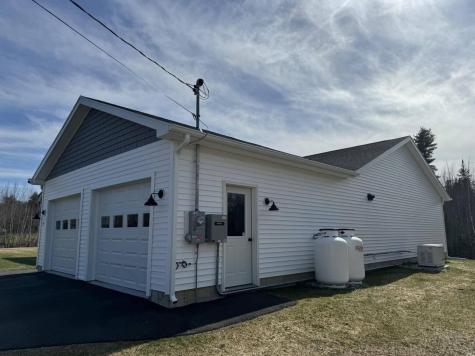 35 Magnolia Hill Road Bangor ME 04401