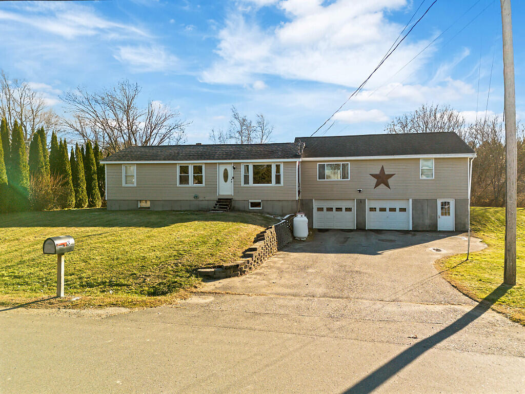 3 Kingman Street Fairfield ME 04937