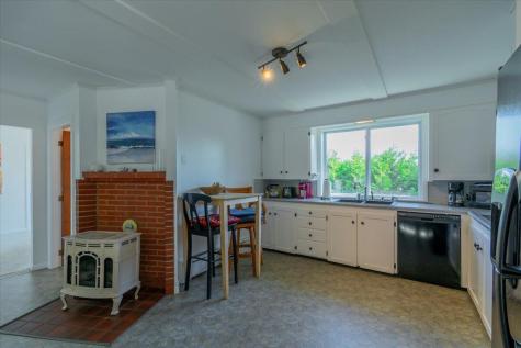 7 Everett Avenue Owls Head ME 04854