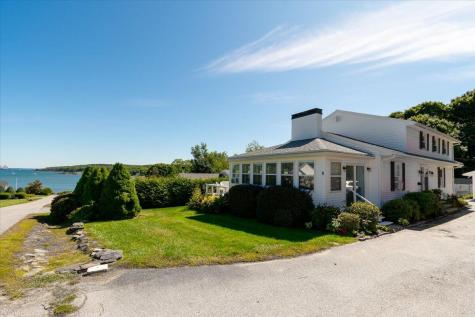 7 Everett Avenue Owls Head ME 04854