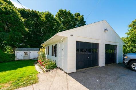 7 Everett Avenue Owls Head ME 04854