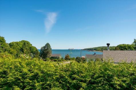 7 Everett Avenue Owls Head ME 04854