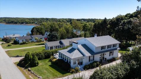 7 Everett Avenue Owls Head ME 04854