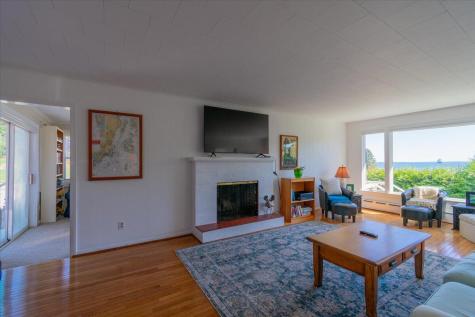 7 Everett Avenue Owls Head ME 04854