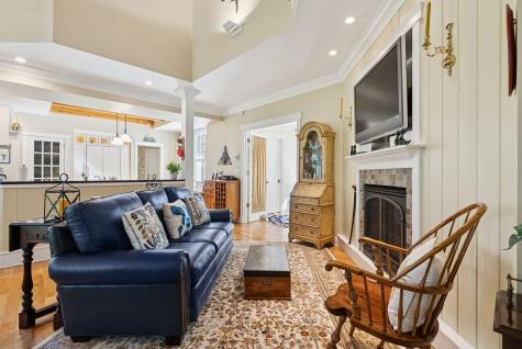 5 Surrey Lane Kennebunk ME 04043