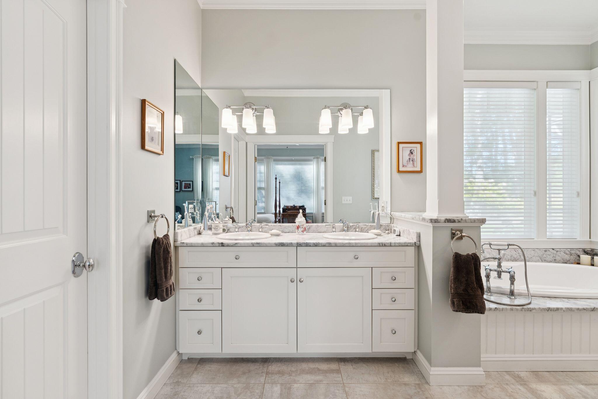 5 Surrey Lane Kennebunk ME 04043