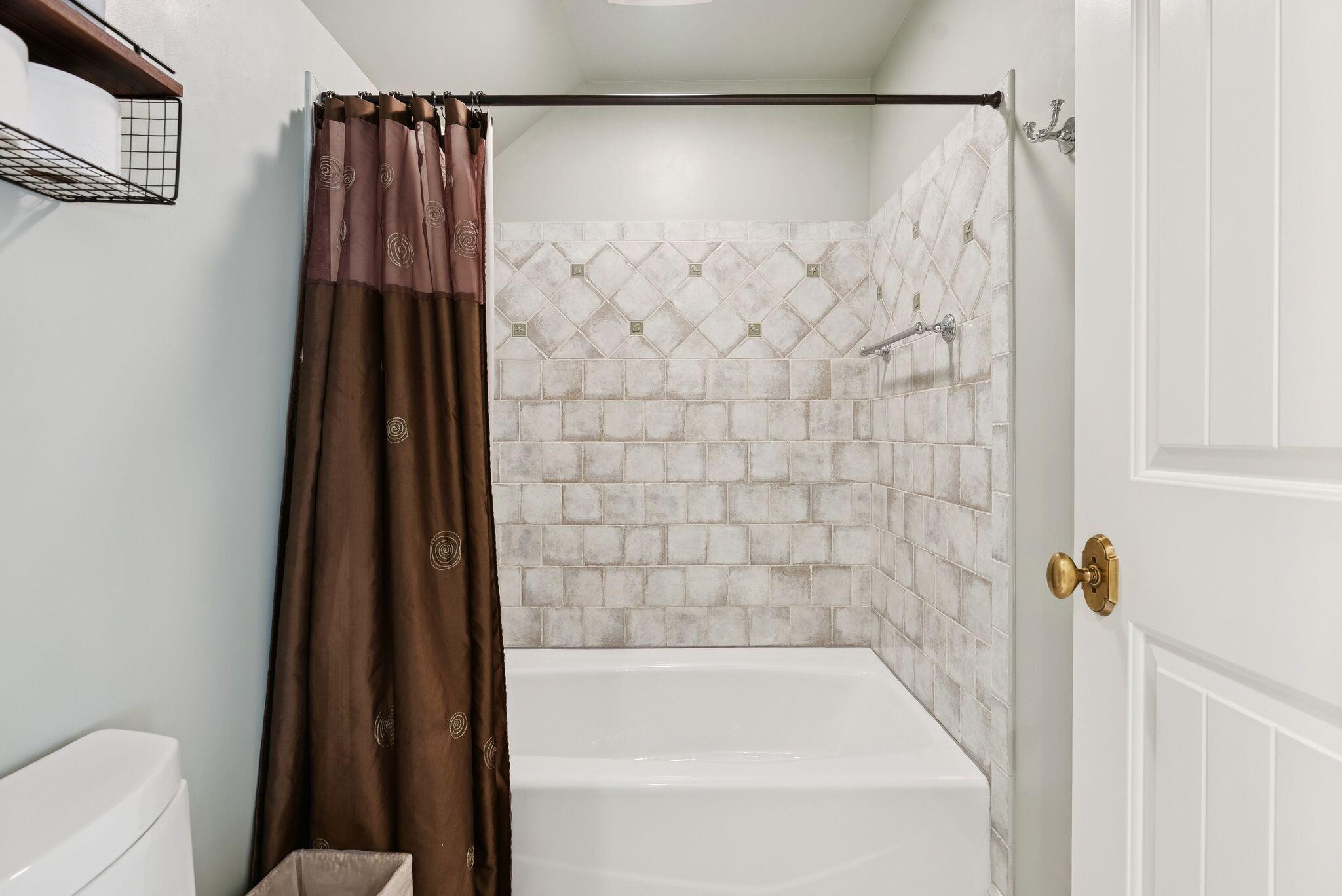 5 Surrey Lane Kennebunk ME 04043