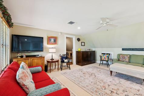 5 Surrey Lane Kennebunk ME 04043