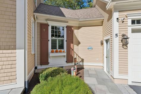 5 Surrey Lane Kennebunk ME 04043