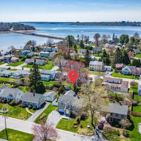 17 Phillips Road Falmouth ME 04105