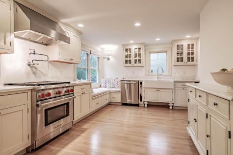 17 Phillips Road Falmouth ME 04105