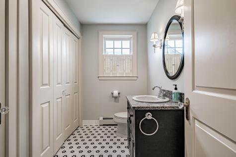 17 Phillips Road Falmouth ME 04105