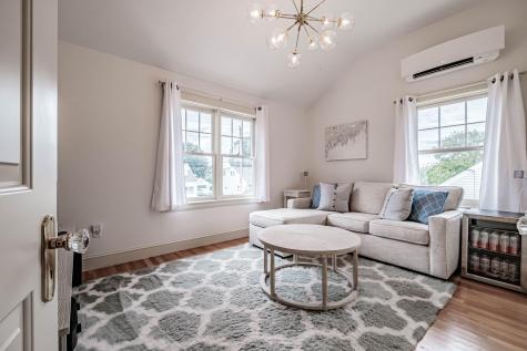 17 Phillips Road Falmouth ME 04105