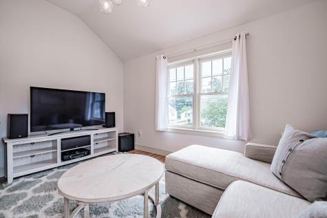 17 Phillips Road Falmouth ME 04105