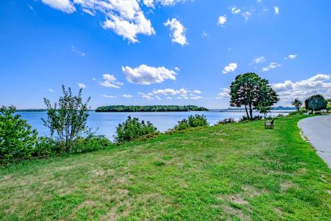 17 Phillips Road Falmouth ME 04105