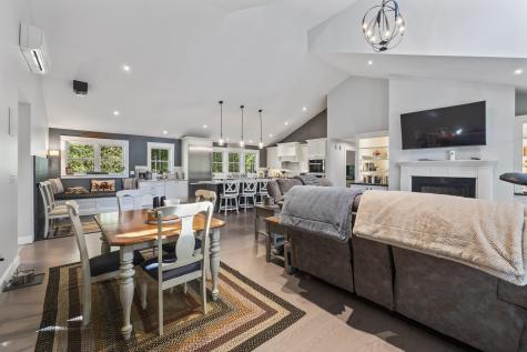 16 Meadowood Drive Hallowell ME 04347