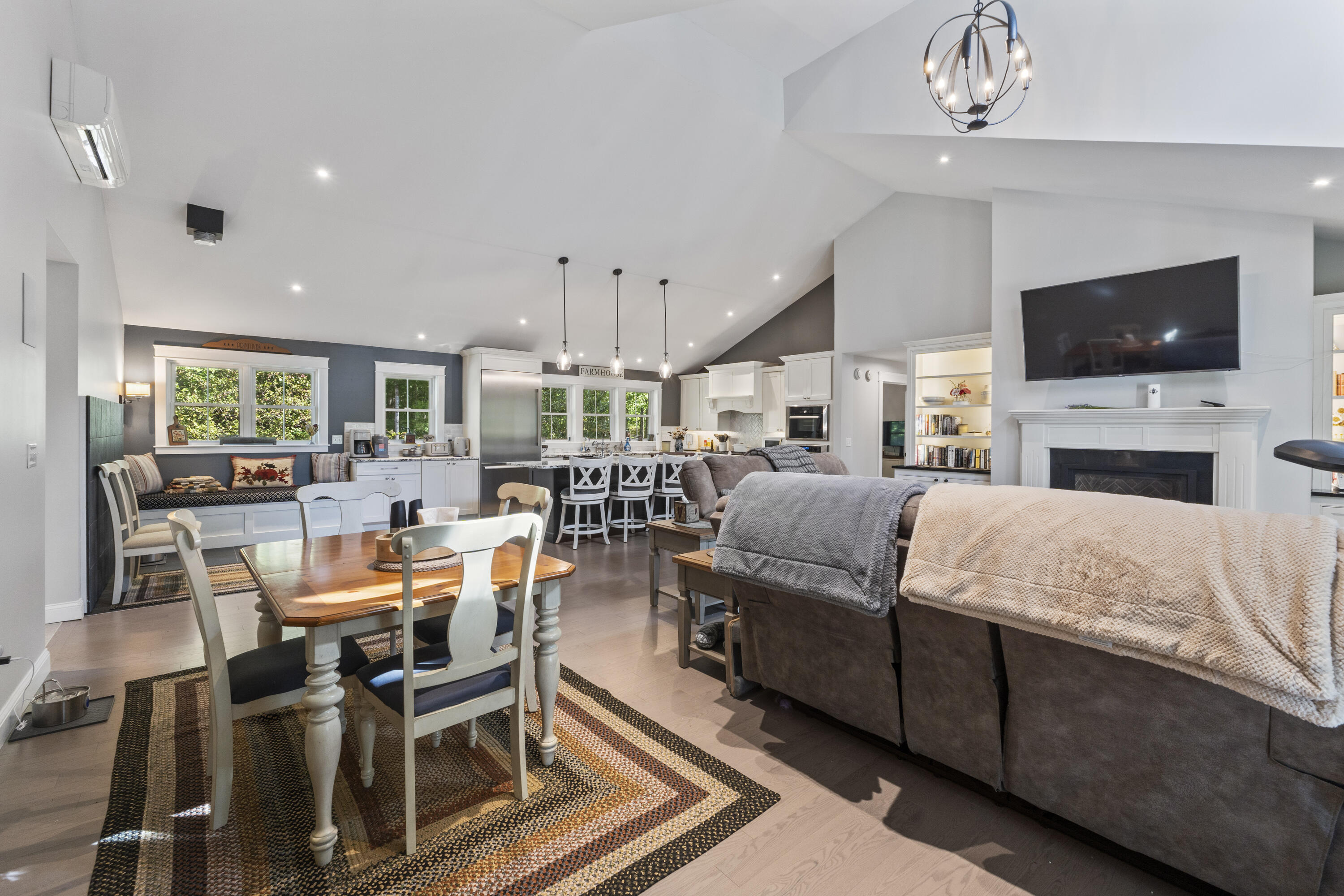 16 Meadowood Drive Hallowell ME 04347