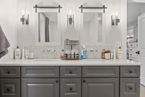 16 Meadowood Drive Hallowell ME 04347