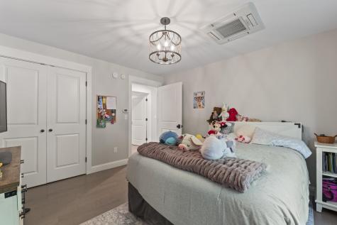 16 Meadowood Drive Hallowell ME 04347