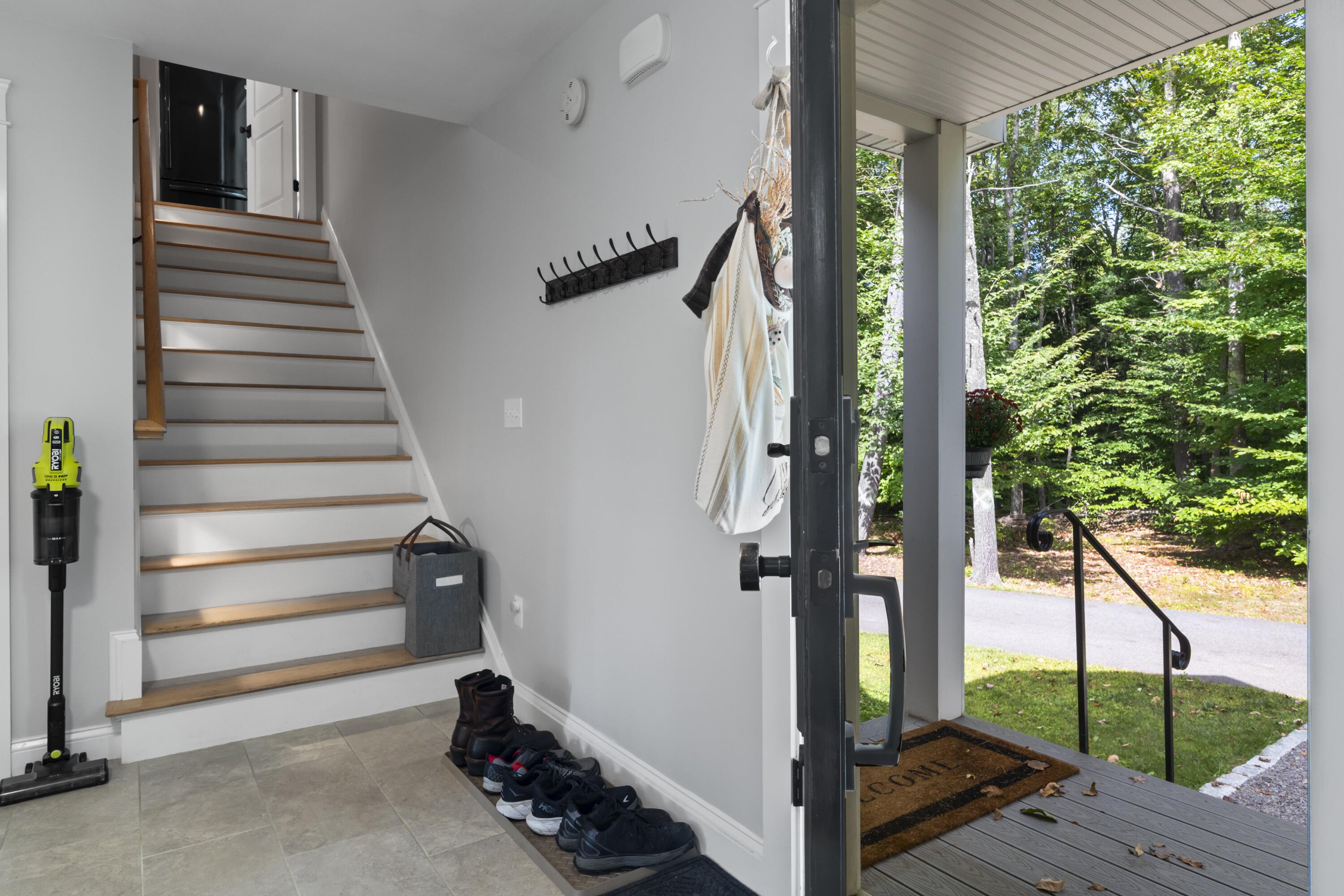 16 Meadowood Drive Hallowell ME 04347